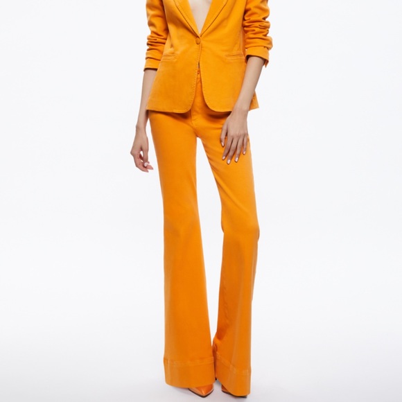 Alice + Olivia Jackets & Blazers - Alice + Olivia NWT High Rise Orange Bell 28 Jeans & 6 Jacket, tangerine color